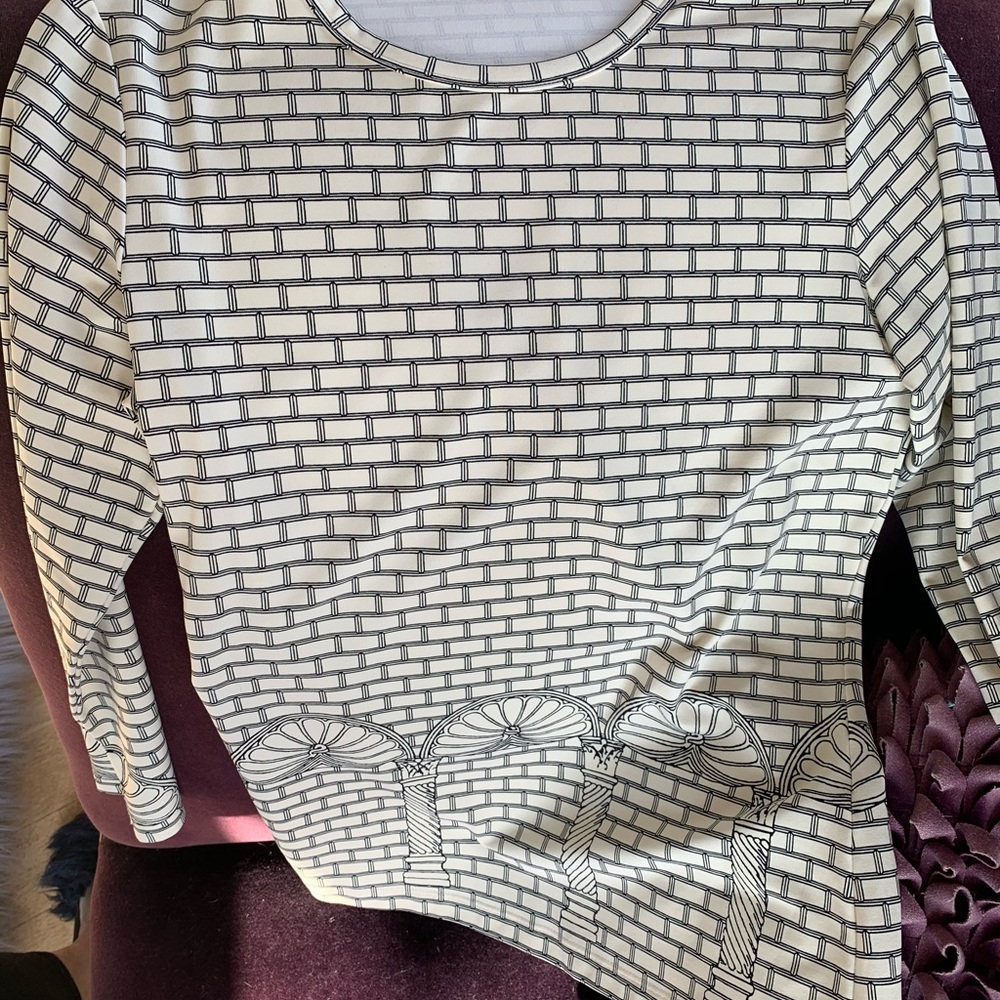 J.Mclaughlin crew top 3/4 sleeve beige w/black